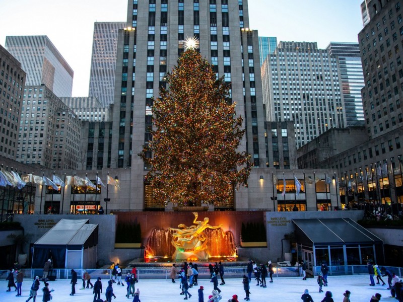 Ünnepi díszben a Rockefeller Center