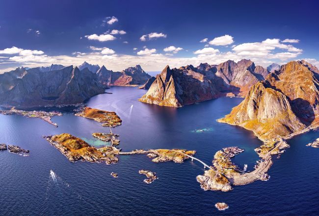 A Lofoten-szigetek csodái: csoportos utazás magyar idegenvezetéssel 2025.08.20-25.