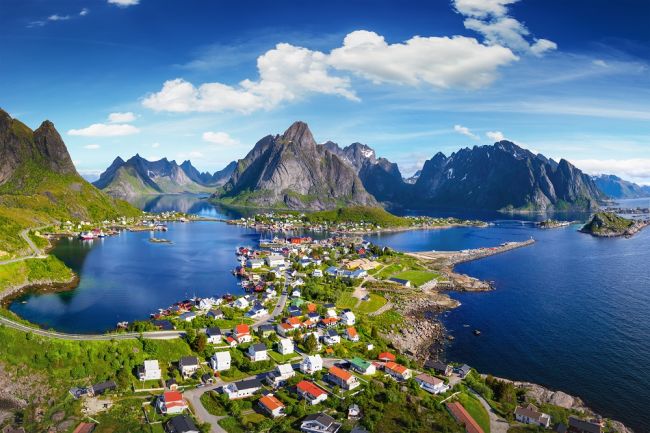 A Lofoten-szigetek csodái: csoportos utazás magyar idegenvezetéssel 2025.08.20-25.