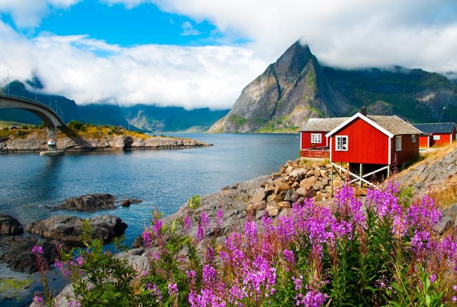A Lofoten-szigetek csodái: csoportos utazás magyar idegenvezetéssel 2025.08.20-25.
