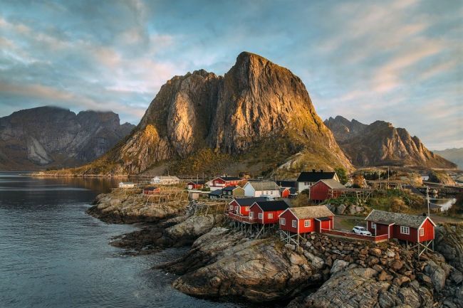 A Lofoten-szigetek csodái: csoportos utazás magyar idegenvezetéssel 2025.08.20-25.