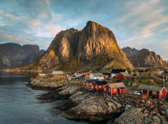 Fehér éjszakák a Lofoten-szigeteken: csoportos utazás magyar idegenvezetéssel 2026.07.21-26. , , , , , , , , Csoportos utazások, Különleges ajánlatok, Felfedezőutak, Norvégia