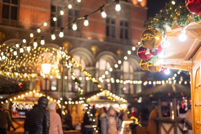 Az adventi vásár fényei