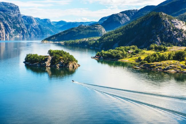 Hajózás a Lyse-fjordban