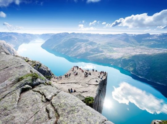 Stavanger, Bergen és a norvég fjordok — csoportos utazás magyar idegenvezetéssel 2027.05.12-16. , , , , , , , , , Csoportos utazások, Tavaszi csoportos utak, Különleges ajánlatok, Felfedezőutak, Norvégia